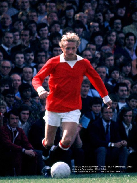 Dennis Split, Amad Diallo Manchester United, Dennis And Leen Formations, Denis Law, Man Utd Crest, Dennis Villeneuve Cinematography, Manchester United Jersey 24/25, Manchester United Legends, Manchester United Football Club