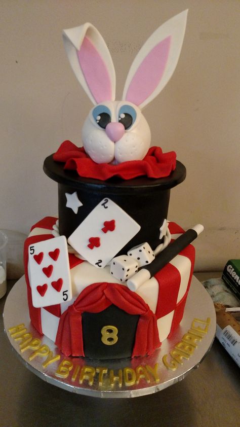 Magic Show Birthday Cake, Magician Cake Ideas, Magic Themed Cake, Magician Birthday Cake, Magic Cake Theme, Magician Cake, Magic Party Theme, Magician Birthday Party, Magician Party