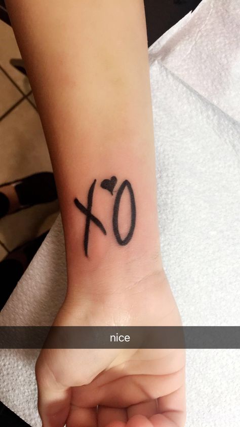 Xotwod Tattoo, Emily Tattoo, Xo Tattoo, Annie Leblanc, Tattoo Hand, Abel Tesfaye, Hand Tattoos For Guys, Wrist Tattoo, Blank Space