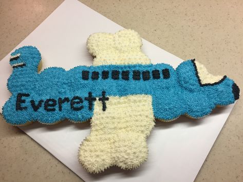 Airplane Cupcakes Ideas, Airplane Pull Apart Cupcakes, Airplane Cupcake Cake, Helicopter Birthday, Airplane Cupcakes, Bolo Cupcake, Airplane Birthday Cakes, Dolphin Cakes, Airplane Cake