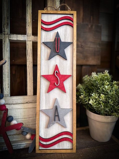 Show your American pride with some 3D flair! Our "USA Hanging Plank" is the perfect way to get your party star-spangled! Available as a DIY Kit or fully painted, this 18" plank will make your patriotic decor look like a total firecracker! Light up your autumn with this beautiful 3D sign! Its creative design will bring a breath of fresh air to your decor this season. Enjoy the ease of customization: you choose the colors and the backing is pre-scored for simple alignment. Choose between a DIY Kit Usa Wood Crafts, July Crafts For Adults, Americana Signs, Usa Crafts, Patriotic Wood Signs, Fourth Of July Crafts, Fouth Of July Crafts, Patriotic Crafts Diy, Cricut 3