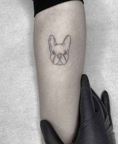 Frenchie Face Tattoo, French Bulldog Tattoo Minimalist, Frenchie Tattoo Outline, Dog Face Tattoo, Chili Tattoo, Frenchie Tattoos, Realistic Tattoo Ideas, Boston Terrier Tattoo, French Bulldog Tattoo