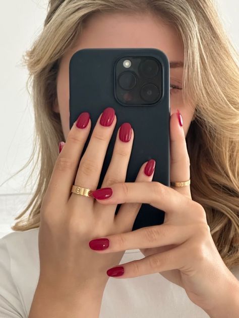 Short Red Nails, Red Gel Nails, Dark Red Nails, Squoval Nails, Hello Nails, Subtle Nails, Casual Nails, Red Nail, Neutral Nails