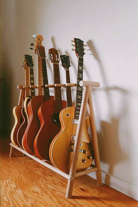 Guitar Case Storage, Wood Guitar Stand, Build Your Own Guitar, Guitar Storage, Guitar Rack, Art Industry, Guitar Stands, Telecaster Guitar, Guitar Kits