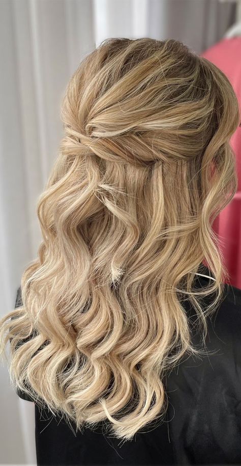 Half Pony Hairstyles, Prom Hair Medium Length, Half Pony, Half Up Half Down Prom, Bridesmaid Hair Inspo, Prom Hair Medium, Half Up Wedding Hair, Pony Hairstyles, Wedding Hair Half