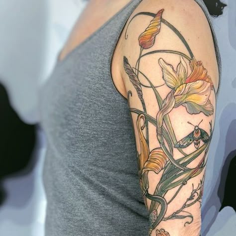 Aubrey Mennella Tattoo Art on Instagram: "I’ve been in Tahoe the last two months at @truthtattootruckee . This project was started and completed over that time. I am really happy with how it come out. . . . . #daffodiltattoo #daffodilstattoo #daffidoltattoo #daffodiltattoos #daffodiltattoodesign #daffodiltattooideas #narcissustattoo #narcissustattoos #orangepoppytattoo #capoppytattoo #capoppys #californiapoppytattoo #californiapoppystattoo #californiapoppytattoos #mothtattoo #bluemothtattoo #yellowdaffodiltattoo #truckeetattooartist #truthtattoo #tahoetattoo #tahoetattooartist #floraltattoo #botanicaltattoo #vintagebotanicaltattoo #vintagebotanicaltattoos #artnouveautattoo #artnouveautattoos #artnouveauflowertattoo #artnouveaufloraltattoo #artnouveaufloraltattoos" Art Nouveau Daffodil Tattoo, Art Nouveau Daffodil, Art Nouveau Flower Tattoo, Art Nuevo Tattoo, Art Nouveau Tattoo Woman, Art Nouveau Tattoo Sleeve, Vintage Botanical Tattoo, Art Nouveau Floral Tattoo, Art Nouveau Tattoo Flower