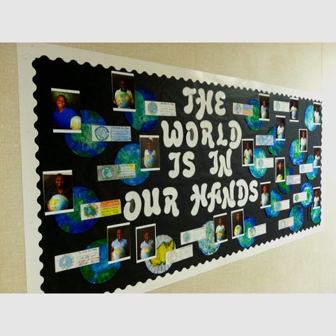 "The Earth is in Our Hands" is a lovely title for an Earth Day bulletin board display.  This teacher has taken a photo of each student holding a globe in their hands, which would capture everyone's attention when they walk by this bulletin board display. History Bulletin Board Ideas, Earth Day Bulletin Board, April Bulletin Boards, History Bulletin Boards, Middle School Bulletin Boards, Classroom Boards, Earth Day Posters, Earth Day Projects, Hallway Displays