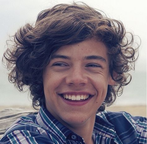 I love Harry Styles's smile! Harry Styles Selfie, Harry Styles 2015, Harry Styles Gif, Harry Styles 2013, Harry Styles Smile, Harry Styles Hot, Harry Styles Funny, Harry Styles Imagines, One Direction Harry Styles