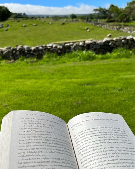 Ireland Aesthetic Irish Cottage, Irish Aesthetic, Ireland Aesthetic, Moving To Ireland, Irish Country, Irish Catholic, English Summer, Irish Countryside, Irish Cottage