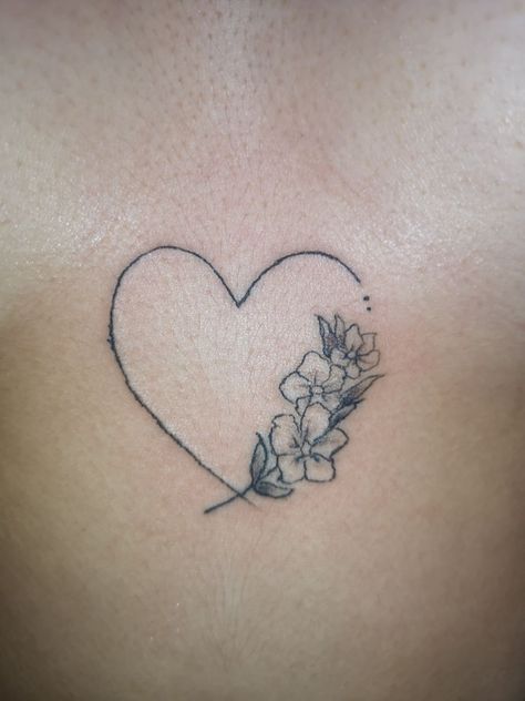 Tattoo Designs Heart, Bluebells Flower Tattoo, Heart Flower Tattoo, Mark 10 9, Tiny Heart Tattoos, Tulip Tattoo, Blue Bell Flowers, Tattoo Heart, Flowers Tattoo