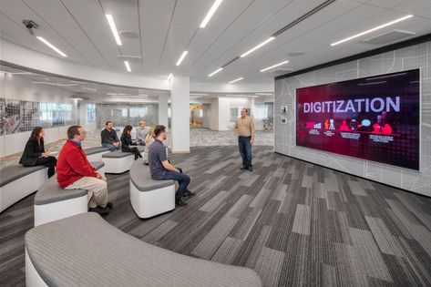 Rockwell Automation Customer Experience Center & Lobby Renovation - Milwaukee - Office Snapshots Customer Experience Center, Persona Design, Service Blueprint, Space People, Lobby Seating, Data Visualization Design, Blond Amsterdam, Journey Mapping, Experience Center