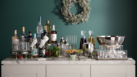 Having a well-planned bar is one of the most important parts of a successful party. Kevin Sharkey shares his tips for stocking and displaying everything you need for a beautiful, functional home bar for entertaining. Bar Set Up For Party, Dark Liquor, Champagne Punch, Pretty Cocktails, Cocktail Essentials, Paper Cocktail Napkins, Drinks Tray, Functional Home, Bar Set Up