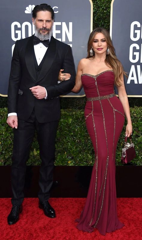 Sofía Vergara Dresses, Sofia Vergara And Her Husband, Sofia Vergara Husband, British Style Outfits, Modern Family Gloria, Sofia Vergara Dress, Sofia Vergara Style, Evelyn Hugo, Soft Dramatic