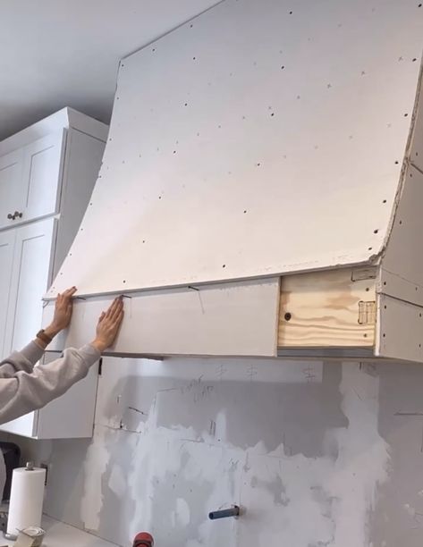 Roman Clay Range Hood, Drywall Hood Vent, Stucco Vent Hood, Diy Plaster Hood, Plaster Range Hood Ideas, Oven Range Hood Ideas, Stove Hoods Ideas Oven Range, Plaster Hood Kitchen, Drywall Hood