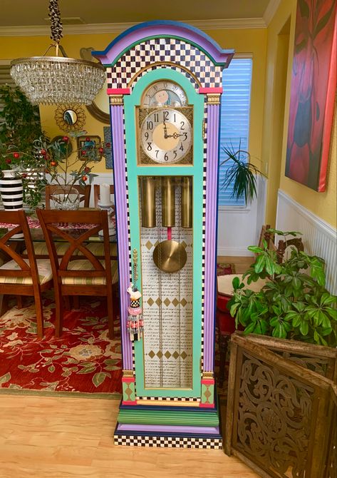 Hand painted clock ideas Painted Clock Ideas, Painted Grandfather Clock, Painted Clocks, Grandmother Clock, Grandfather Clocks, Whimsical Painted Furniture, Clock Ideas, Clock Painting, Whimsical Furniture