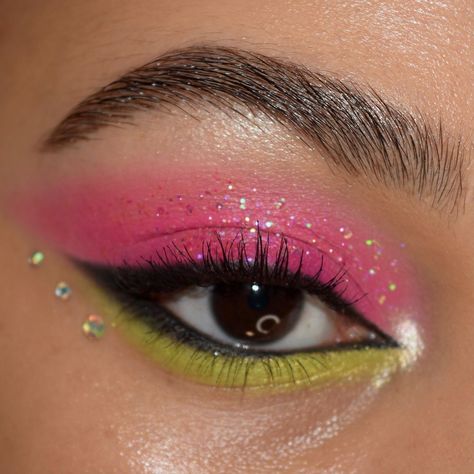 Pink Eyeshadow Look, Hard Summer, Rhinestone Makeup, Powder Palette, Neon Makeup, Pink Eye Makeup, Rave Makeup, Sherwood Forest, Brand Shoot