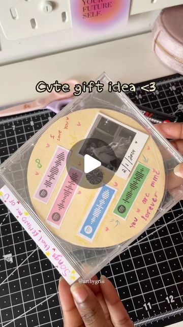 Grishma Bhushan🤍 | cute diy projects & gift ideas on Instagram: "A Valentine’s Day gift idea with a Modern twist🎀 isn’t is cute?😭 

All you need are some old cds that don’t work! And their cases Ofcourse 

A great substitute for a cd could be any thick paper like cardboard, 300gsm papers! 

#reels #diy #aesthetic #reelsinstagram #reelsvideo #reelsviral #reelkarofeelkaro #reelitfeelit #ａｅｓｔｈｅｔｉｃ 
#heartgram #lovegram #heart #friendship #birthdays #giftideas #cutegifts birthday gift ideas Friendship diy cute I love jar Pinterest aesthetic diy project card. #diygift #diygiftideas #diygifts asmr songs that remind me of you, old CDs art" Cd Gift Ideas, Cds Art, Boy Bsf, Custom Cd, Love Jar, Diy Projects Gifts, Old Cd, Cute Diy Projects, Old Cds