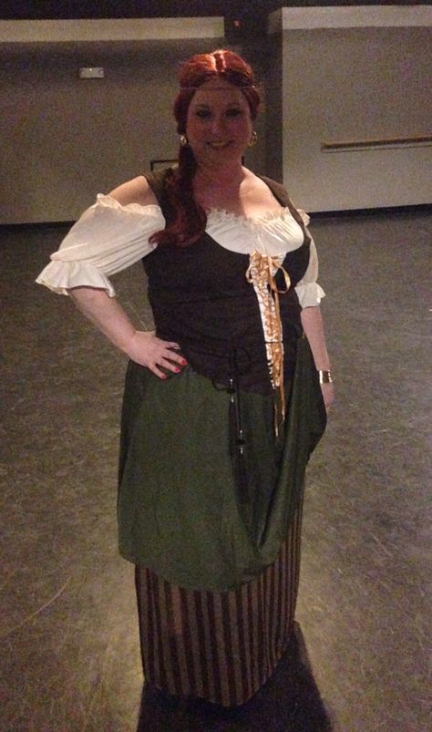 Renaissance or bar wench costume Bar Wench Costume, Tavern Wench, Bar Maid, Wench Costume, Irish Bar, Big Sky, Costume Ideas, Halloween Costume, Flapper Dress