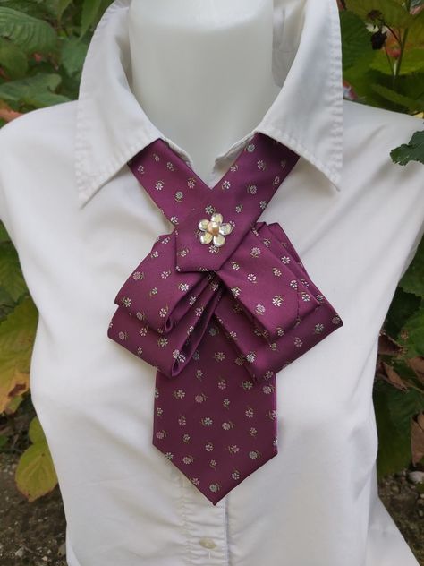 Necktie Outfits For Women, Womens Neck Tie, Women Neck Tie, Diy Necktie Projects, Thrift Flip Ideas, Necktie Necklace, Unique Bow Tie, Necktie Crafts, Cute Professional Outfits