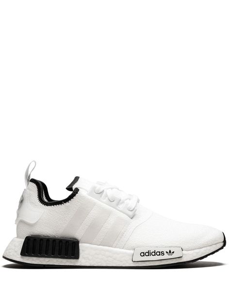 Black Nmd, Adidas Nmd R1 White, Adidas Nmd R1 Black, Nmd Adidas, Adidas Shoes Outlet, Adidas Tennis Shoes, Basket Noir, Baskets Adidas, Adidas Shoes Women