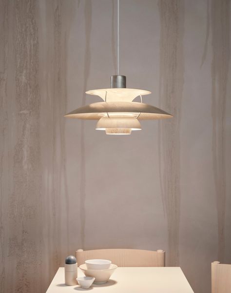 Scandinavian Style House, Panthella Lamp, Poulsen Lamp, Louis Poulsen Ph5, Louis Poulsen Lamp, Ph Lamp, Poul Henningsen, Scandinavian Style Interior, Louis Poulsen