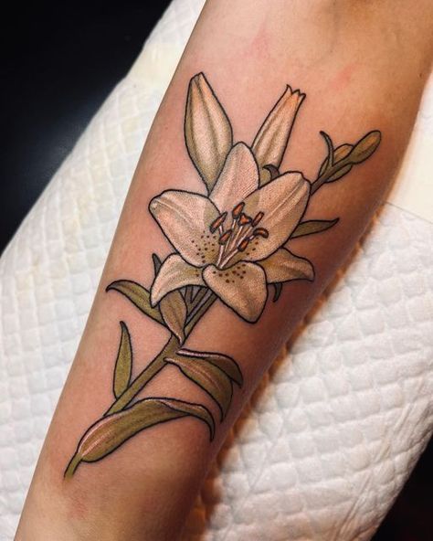 Lillies Tattoo, Lily Tattoo Design, African Tattoo, Neotraditional Tattoo, Lily Tattoo, Botanical Tattoo, Neo Traditional, Animal Tattoos, Lily Flower