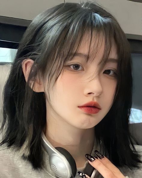 See Thru Bangs, Korean Air Bangs, Air Bangs, Bangs Short Hair, Korean Air, Prom Hairstyles For Short Hair, Face Framing Layers, Bangs Short, Haircut Styles