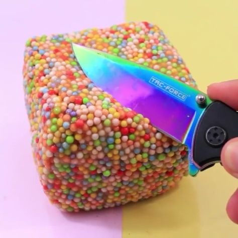 Marshmellow Slime, Simple Slime Recipe, Flamingo Bedroom, Satisfying Photos, Dice Ideas, Water Slime, Sand Slime, Rainbow Slime, Slime Satisfying