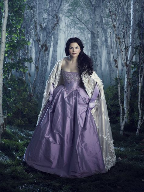 Snow White Eion Bailey, Emilie De Ravin, Josh Dallas, Ginnifer Goodwin, Robert Carlyle, Colin O'donoghue, Jennifer Morrison, Emma Swan, Movie Costumes