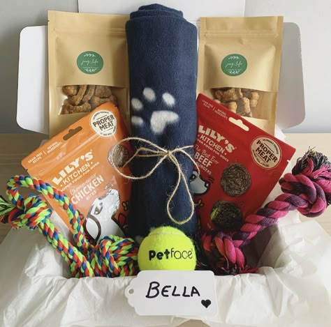 Dog Hampers Gift Baskets, Dog Box Ideas, Paw Print Blanket, Birthday Gift Hamper, Dog Gift Basket, Dog Wrapping Paper, Cute Treats, Dog Gift Box, Hamper Gift Basket