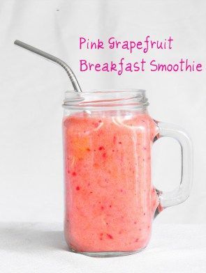 Smoothie of the Week: Pink Grapefruit - Crafty Little Gnome #grapefruitsmoothie #fruitsmoothie #breakfastsmoothie #breakfastshake #grapefruitshake #weightlosssmoothie #detoxsmoothie Tart Breakfast, Grapefruit Breakfast, Grapefruit Smoothie, Smoothies Vegan, Slushie Recipe, Fresh Fruit Recipes, Spa Water, Mango Smoothie, Think Food