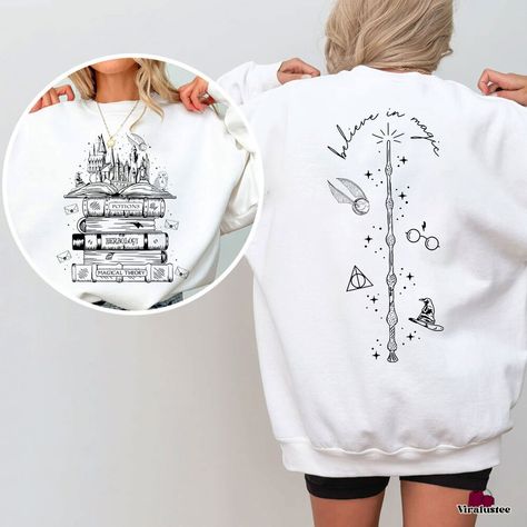 Vintage Hogwarts Sweatshirt, Harry Potter Shirt Check more at https://viralustee.com/product/vintage-hogwarts-sweatshirt-harry-potter-shirt/ Harry Potter Sweatshirts, Harry Potter T Shirt Ideas, Harry Potter Clothes Aesthetic, Harry Potter Outfits Aesthetic, Hogwarts Sweatshirt, Wizard Castle, Book Harry Potter, Vintage Wizard, Fandom Merch