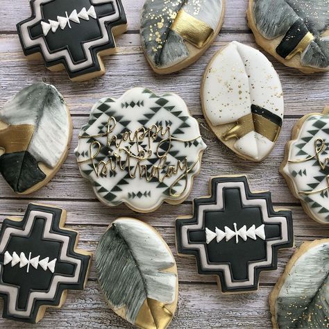 Aztec Birthday Party, American Cookies, Rodeo Birthday Parties, Cookie Shop, Decorative Cookies, Rodeo Birthday, Western Food, Winter Birthday, Christmas Cookies Decorated