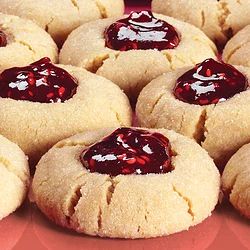 Healthy Recipes Snacks, Thumbprint Cookies Christmas, Cookies With Jam, مربى الفراولة, Chocolate Thumbprint Cookies, Jelly Cookies, Thumbprint Cookies Recipe, Jam Cookies, Recipes Snacks