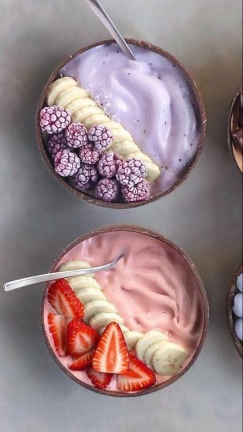 How To Make A Healthy Smoothie Bowl, Thick Smoothie Recipes Bowl, Breakfast Ideas Smoothie Bowl, Healthy Smoothie Bowl Ideas, How Do You Make A Smoothie Bowl, Toppings For Smoothie Bowls, Delicious Smoothie Bowls, Good Smoothie Bowl Recipes, Smoothie Bowl Toppings Ideas