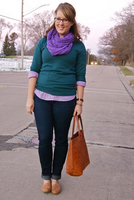 purples + teal + skinnies + cognac flats Teal Tshirt Outfits Women, Teal And Brown Outfit, Doctor Girlfriend, Feminine Winter Outfits, Moccasins Outfit, Madewell Transport Tote, Teal Outfits, Business Casual Outfit Ideas, Teacher Attire