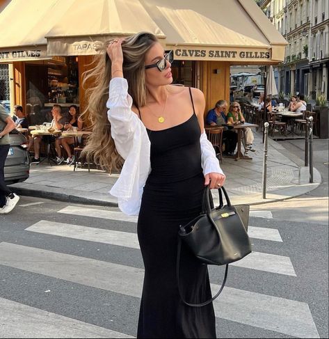 Tight Black Dress Outfit, Long Slim Dress, Black Slim Dress, Black Dress Outfit Casual, Long Outfit, Instagram Gif, Elegant Outfit Classy, Black Dress Outfits, Ootd Ideas