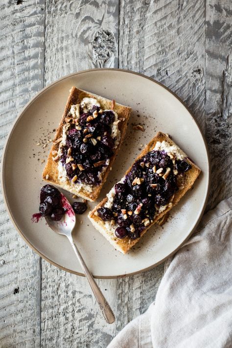 Roasted Blueberry Crostini with Za'atar Honey & Walnuts - Dishing Up the Dirt Blueberry Crostini, Dirt Recipe, Farm To Table Recipes, Honey Walnuts, Blueberry Toast, Cashew Ricotta, Honey Walnut, Walnut Recipes, Vegan Roast