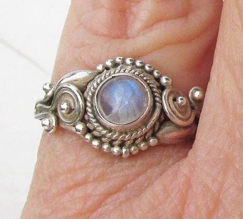 This lovely pre-owned sterling silver Bali style moonstone ring is in excellent condition with no damage or signs of wear.  It is marked 925 for sterling and is size 6, but can be resized several sizes by your jeweler.    FREE SHIPPING within the USA and it will arrive gift boxed.    0562 Abalone Ring, Rings Boho, Silver Opal Ring, Multi Gemstone Ring, Bali Style, Bali Fashion, Ring Pictures, Pink Enamel, Moonstone Ring