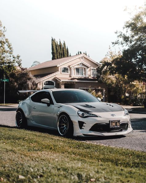 Toyota Gt86 White, Toyota Gt 86 Modified, Toyota 86 White, Toyota Gt86 Modified, Toyota 86 Modified, Gt 86 Toyota, Gt86 White, Car Ideas Aesthetic, Toyota Brz