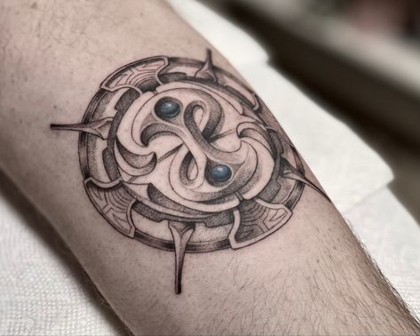 #fable #fabletattoo #videogame #videogametattoo Fable 2 Tattoo, Fable Guild Seal, Fable Tattoo Game, Fable Video Game, Video Game Tattoo Sleeve, Fable Tattoo, Tattoos Torso, Game Tattoo, Seal Tattoo