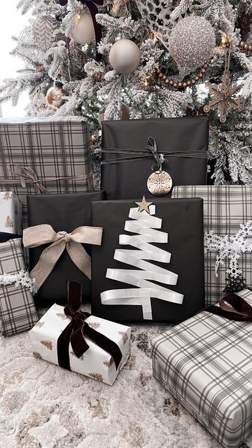 Christmas Tree Gift Wrapping Ideas, Ribbon Christmas Tree Gift Wrap, Black And Green Christmas Wrapping, Black Ribbon Gift Wrapping, Black White And Green Christmas Wrapping, Christmas Tower, Black Wrapping Paper Green Ribbon, Christmas Tree With Presents, Christmas Shoot