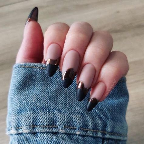 Matte And Chrome Nails, Matte Chrome Nails, Graphic Nails, Gold Chrome, Chrome Nails, Matte Nails, Home Decor Kitchen, Decor Kitchen, Nail Tips