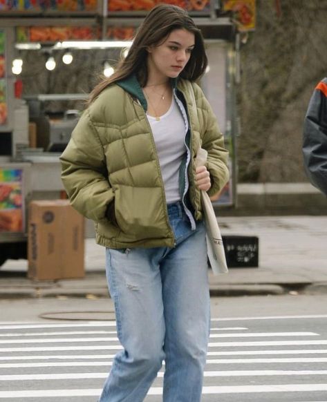 Suri Cruise And Tom Cruise, Suri Cruise Outfits, Tom Cruise Daughter, Monica 90s, Suri Cruise Fashion, Dress Designs For Stitching, Suri Cruise, Cruise Fashion, Trendy Boy Outfits