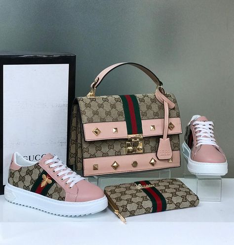 Matching Shoes And Purse, Gucci Sneakers Outfit, Stylish Shoes Heels, Gucci Bags Outlet, Casual Shoes Women Sneakers, Louis Vuitton Shoes Sneakers, Pretty Shoes Sneakers, Matching Shoes, Gucci Brand