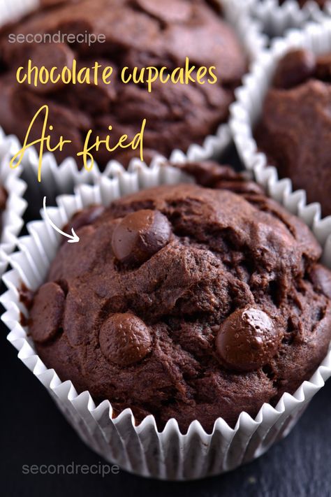 Delicious vegan chocolate muffins made easy in air fryer! #yummy #delicious #vegan #choco #cupcakes Airfryer Muffin Recipe, Muffins In Air Fryer, Eggless Chocolate Muffins Recipe, Air Fryer Cupcakes, Muffins Bakery Style, Vegan Chocolate Muffins, Air Fryer Recipes Indian, Chocolate Muffin Recipe, Double Chocolate Muffins