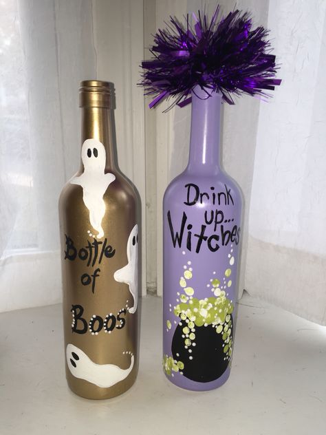 Hocus Pocus Wine Bottles, Ghost Wine Bottles, Halloween Liquor Bottle Crafts, Halloween Wine Bottle Crafts, Wine Halloween, Halloween Wine Bottles, Holiday Wine Bottles, Halloween Jars, Liquor Bottle Crafts