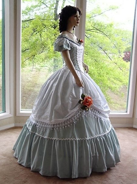 Southern Belle Dress, Belle Dresses, Ball Gown Dress, Victorian Costume, Old Fashion Dresses, Belle Dress, Old Dresses, Antique Dress, Vintage Gowns