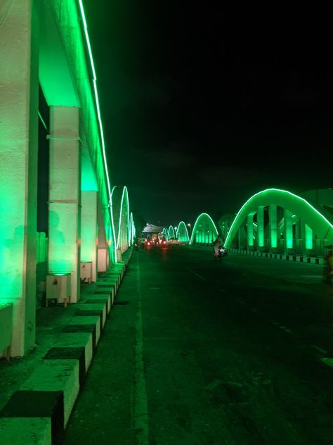 Take a look at this be2 bridge. It blinks into different colors bringing a beautiful view to your eyes. Location: Near Marina Beach, Chennai, India. Chennai Beach Photography, Chennai Merina Beach, Marina Beach Chennai Night, Marina Beach Chennai Photography, Napier Bridge Chennai, Chennai Snap, Chennai Aesthetic, Chennai Beach, Marina Beach Chennai