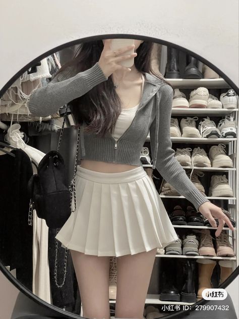 Korean Cute Outfits Skirts, Cute Skirt Outfits Korean, Korean Outfit Skirt, Korean Outfits Skirts, Korean Skirt Outfits, Skirt Outfits Korean, Korean Fashion Skirt, Korean Casual Outfits, Ulzzang Fashion